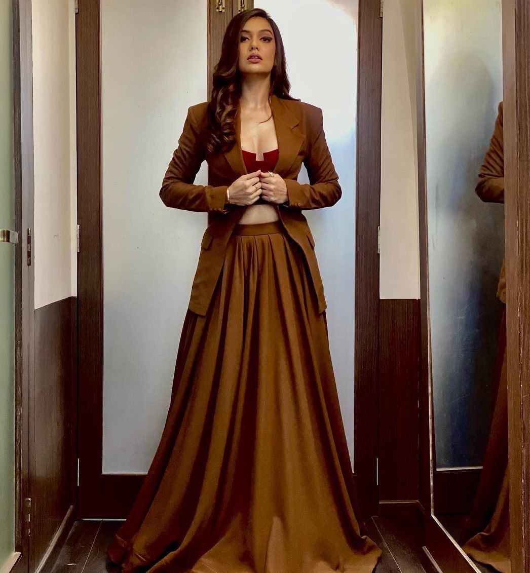 Divya Agarwal career